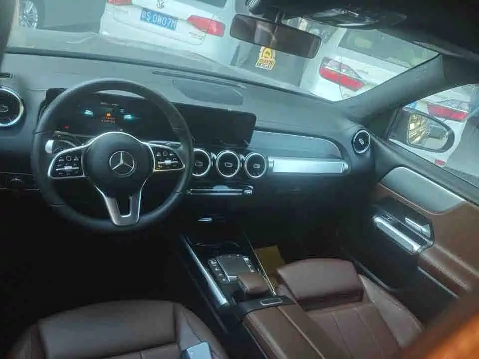 Mercedes-Benz GLB 2021