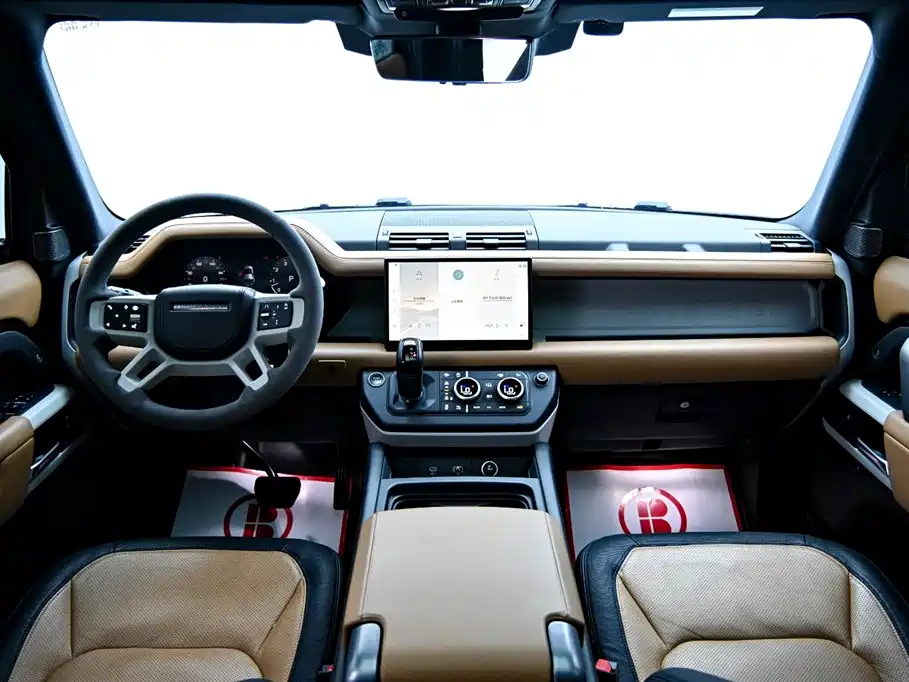 Land Rover Defender 2024 — фото 14