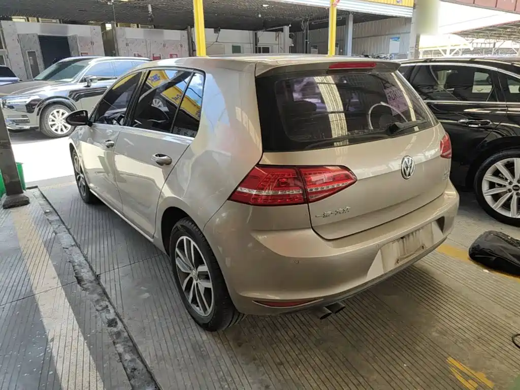 Volkswagen Golf 2016