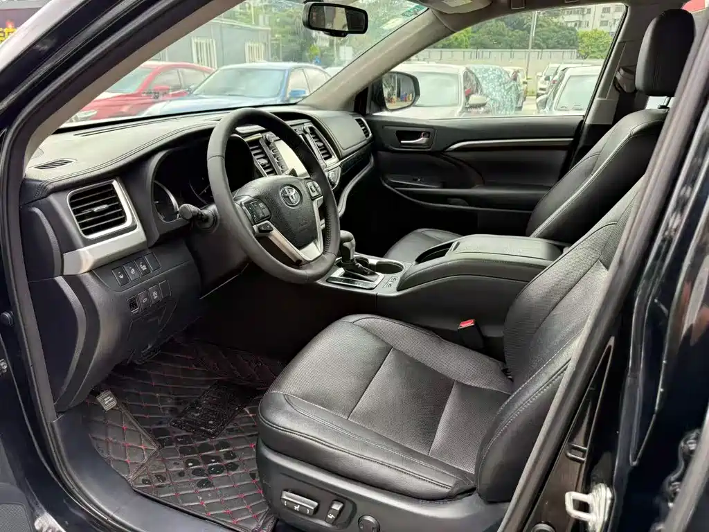 Toyota Highlander 2015 — фото 7