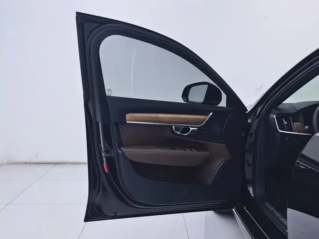 Volvo S90 2021 — фото 24