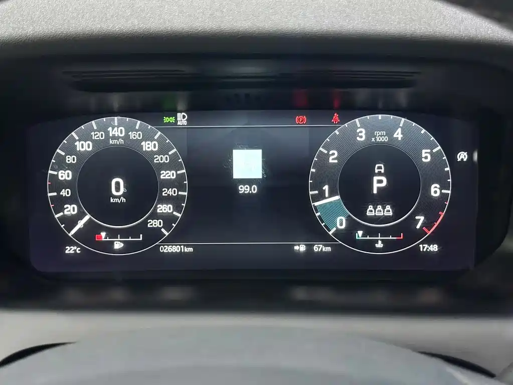 Land Rover Discovery Sport 2023 — фото 12