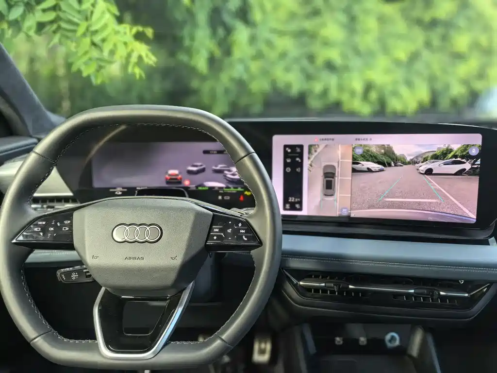 Audi Q6L e-tron 2025 — фото 15