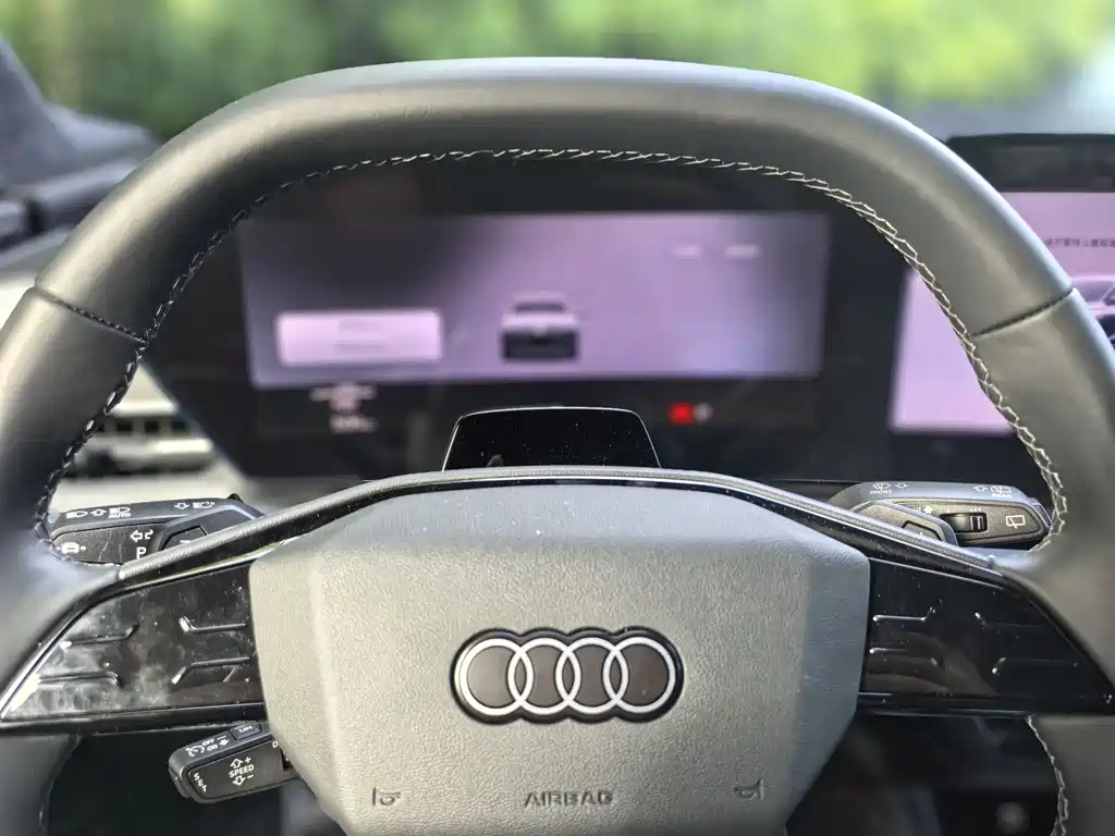 Audi Q6L e-tron 2025 — фото 16