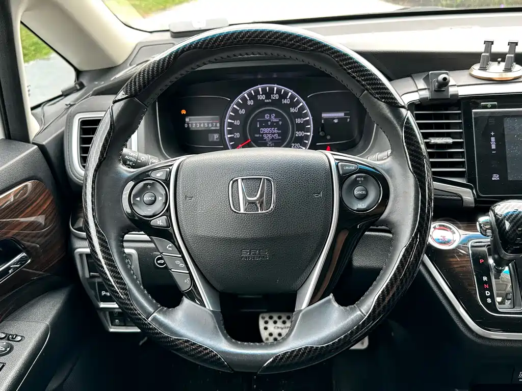Honda Odyssey 2019 — фото 10