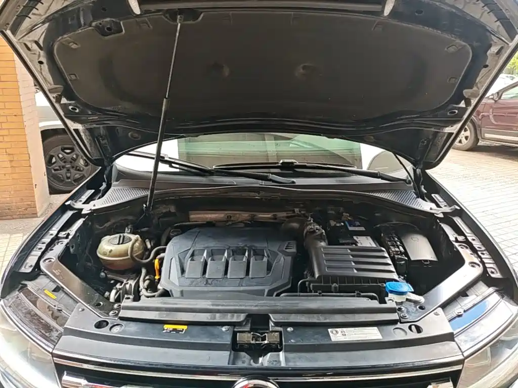 Volkswagen Tiguan L 2021 — фото 20