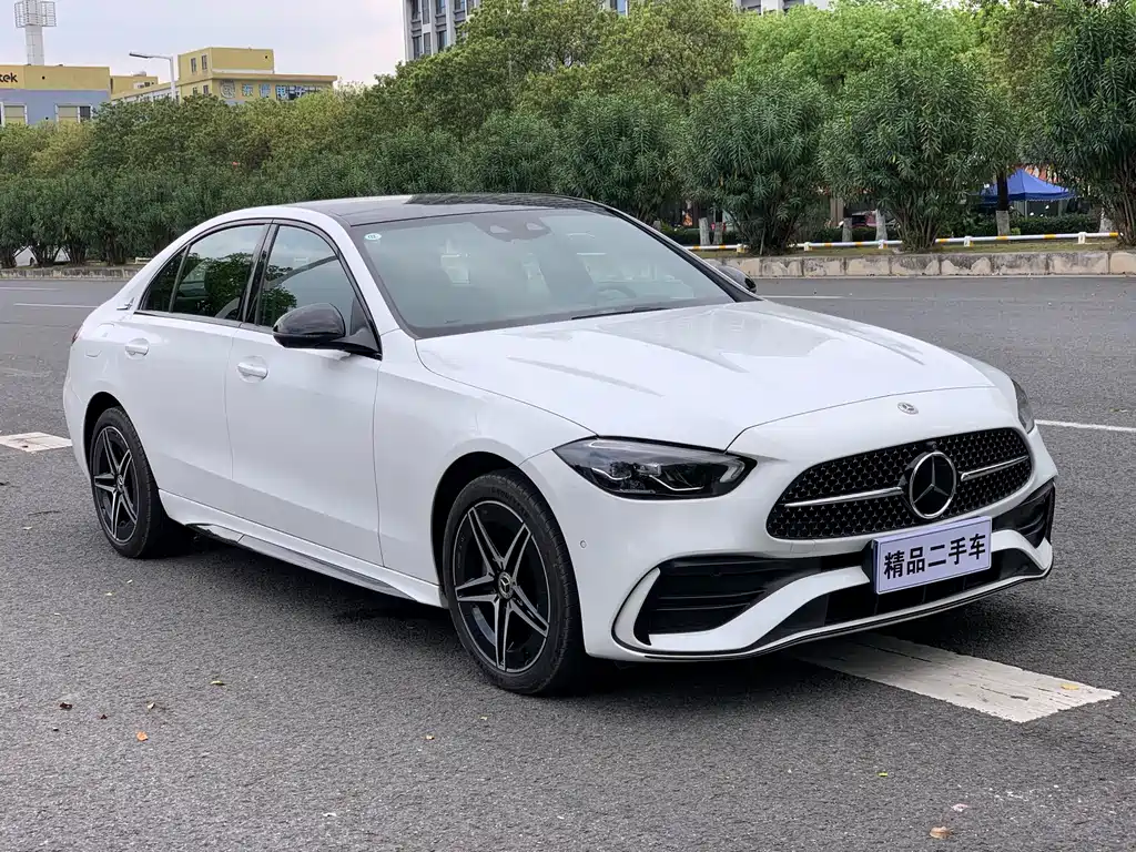 Mercedes-Benz C-Class 2024 — фото 3