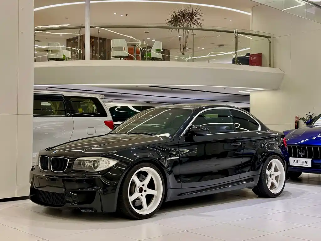 BMW 1 Series M 2012 — фото 3