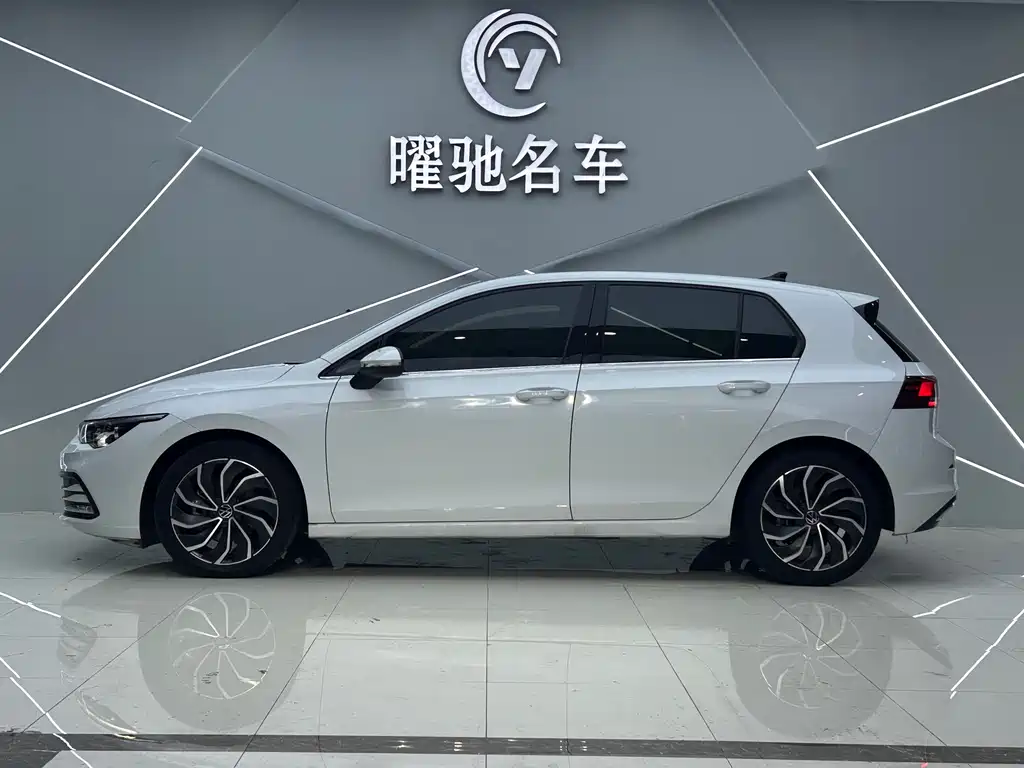 Volkswagen Golf 2021
