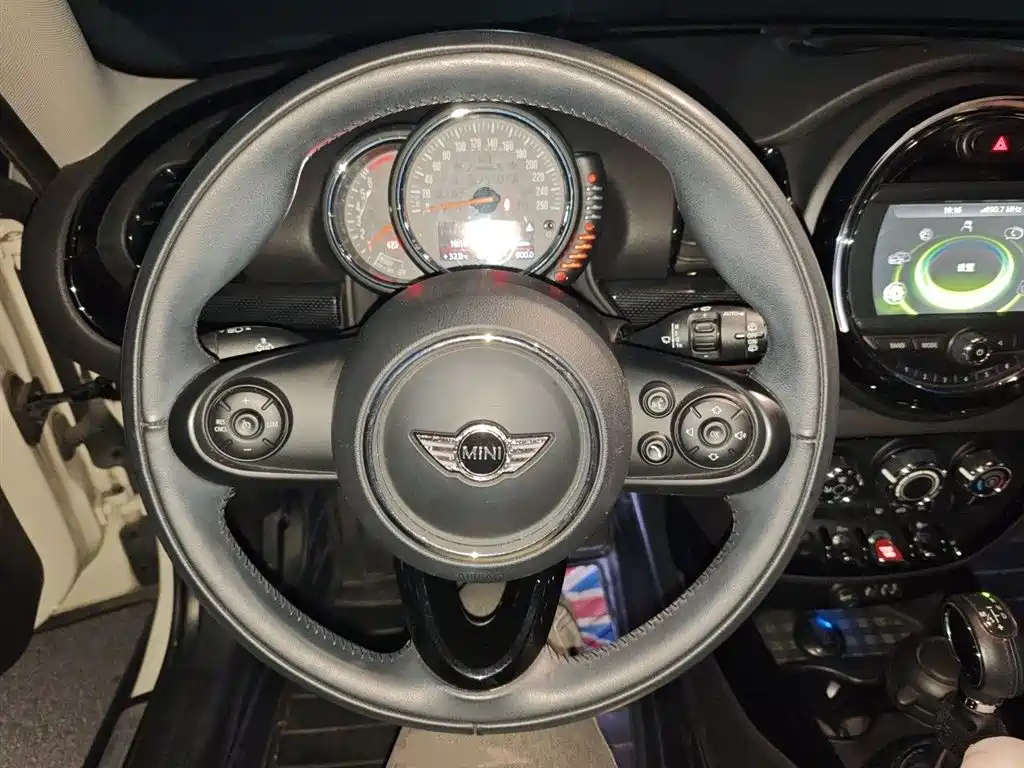 MINI Clubman 2016 — фото 3