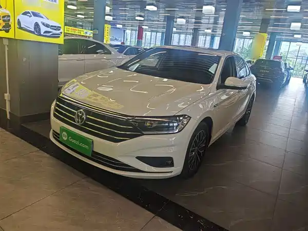 Volkswagen Sagitar 2019