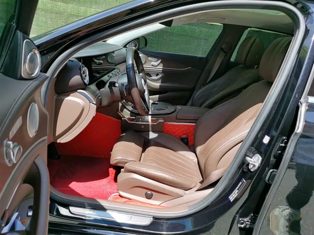 Mercedes-Benz E-Class 2022 — фото 14