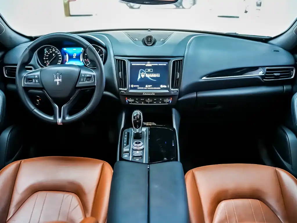 Maserati Levante 2018 — фото 8