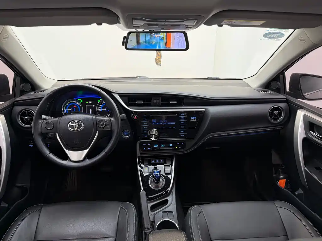 Toyota Corolla 2019 — фото 11
