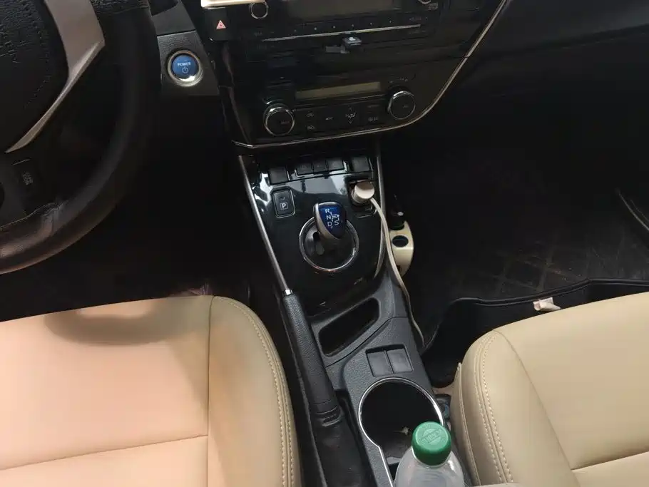 Toyota Corolla 2017 — фото 16