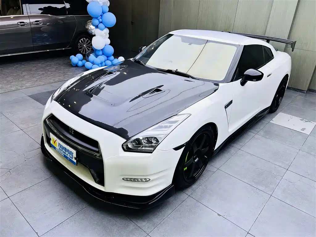 Nissan GT-R 2013 — фото 17