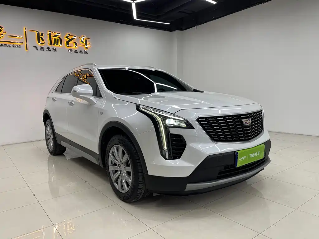 Cadillac XT4 2021 — фото 2