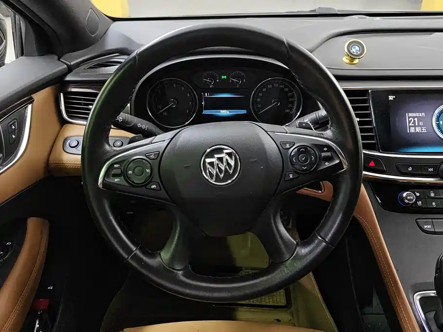 Buick LaCrosse 2017 — фото 15
