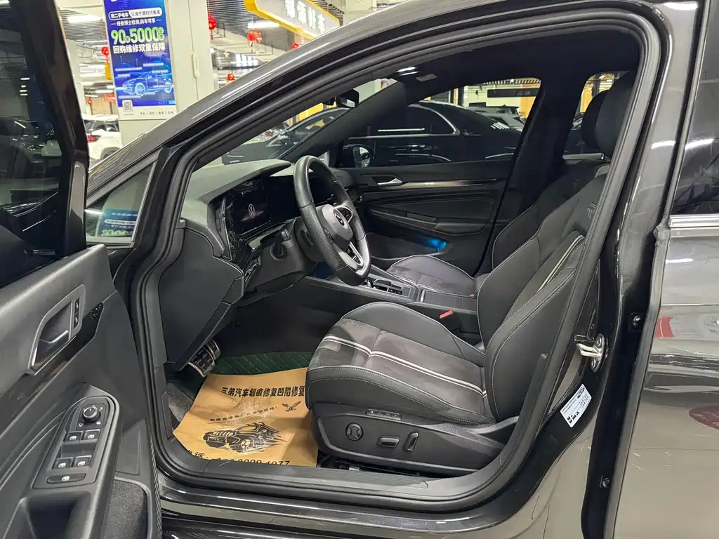 Volkswagen Golf 2023