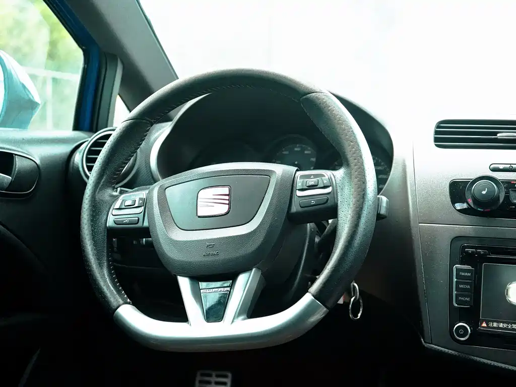 SEAT Leon 2013 — фото 13
