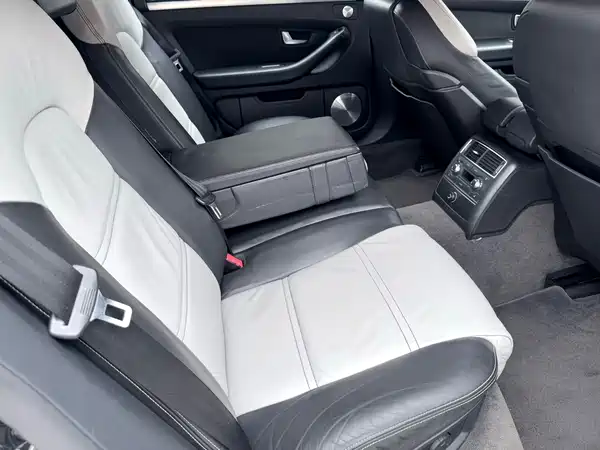Audi S8 2008