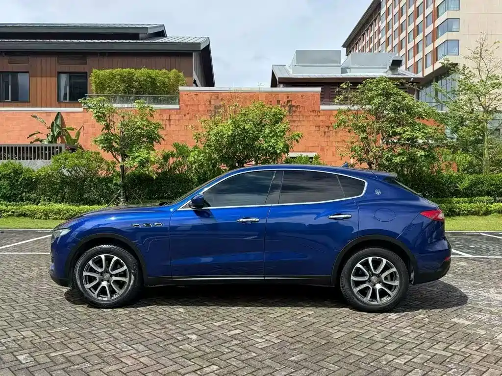 Maserati Levante 2019 — фото 8