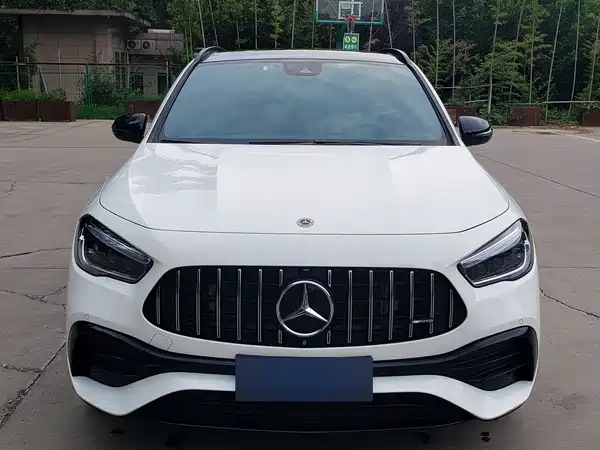 Mercedes-Benz GLA AMG 2022