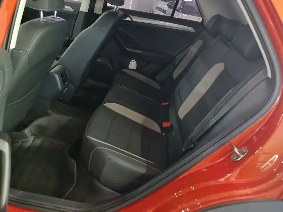 Volkswagen T-Roc 2019 — фото 11