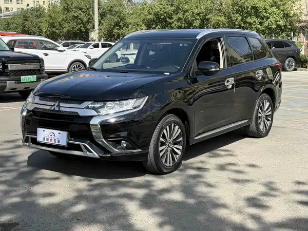 Mitsubishi Outlander 2021