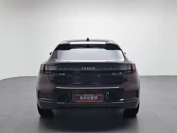 Zeekr 001 2022