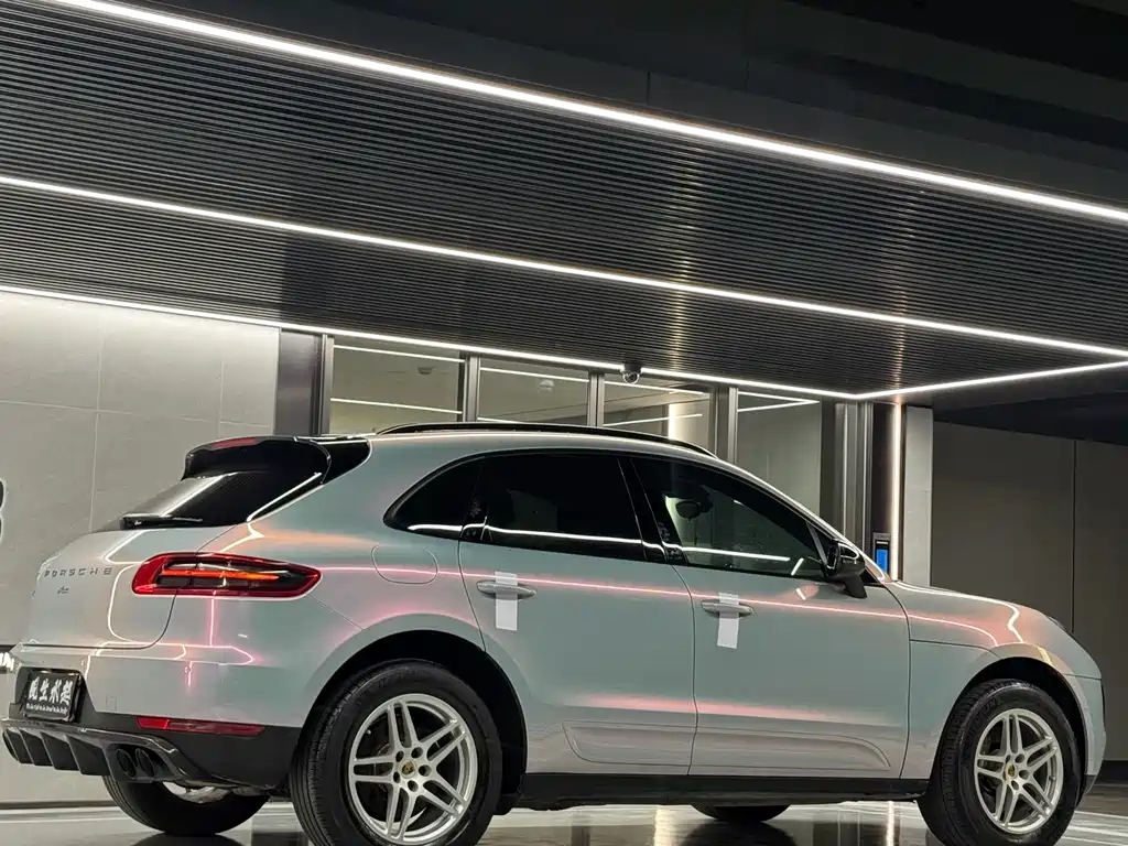Porsche Macan 2017 — фото 16