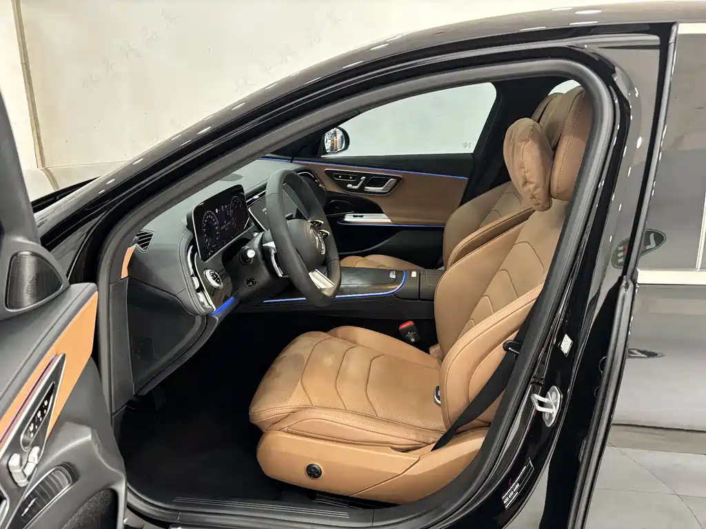 Mercedes-Benz E-Class 2025 — фото 13