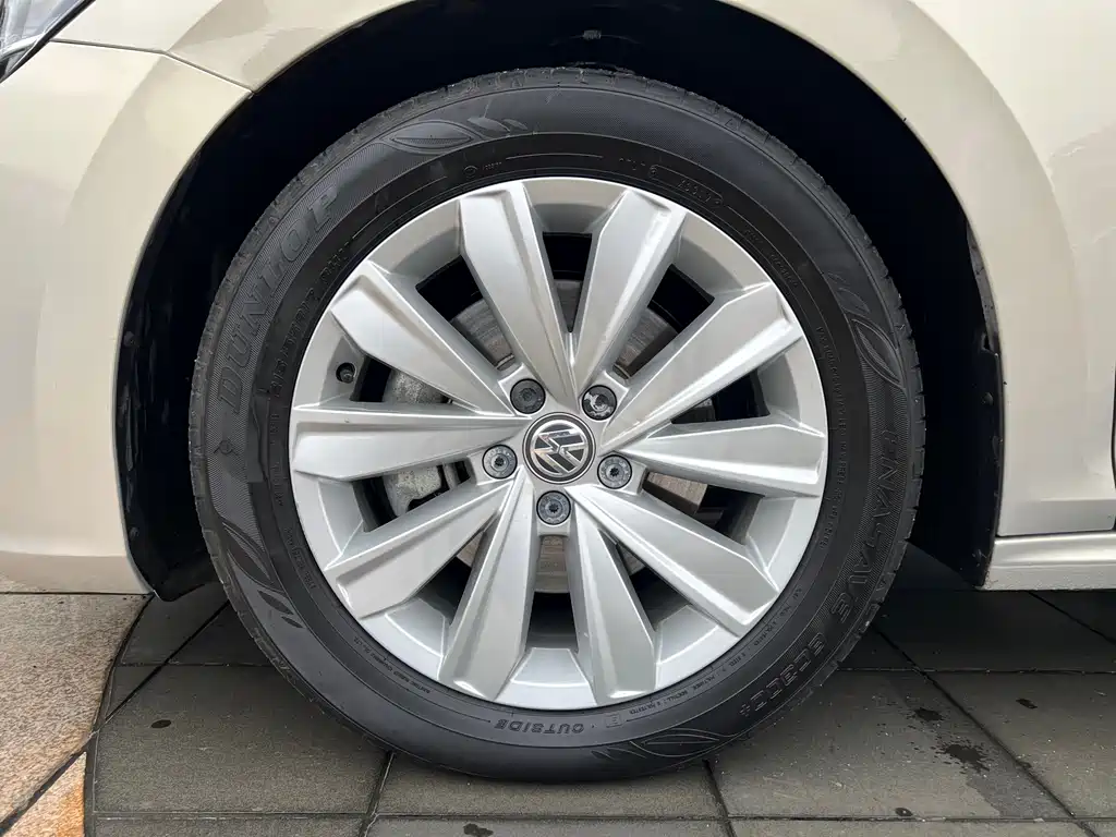Volkswagen Passat 2020 — фото 21