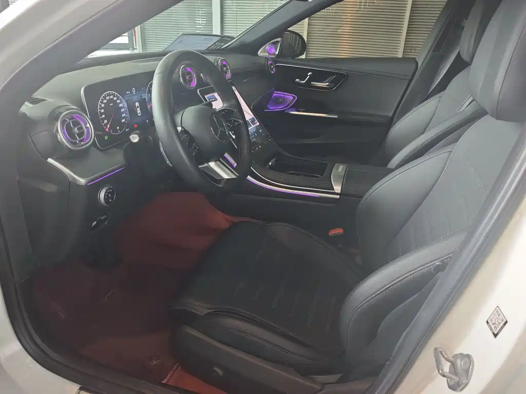 Mercedes-Benz C-Class 2023 — фото 11