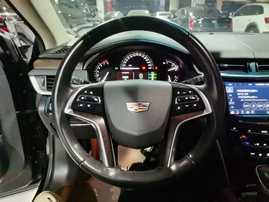 Cadillac XTS 2018 — фото 11