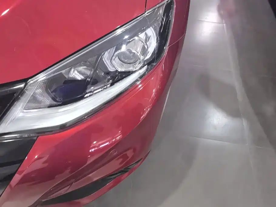 Nissan Tiida 2018