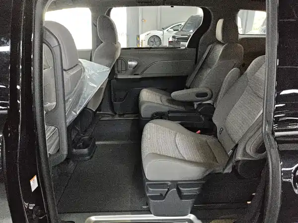 Toyota Sienna 2026