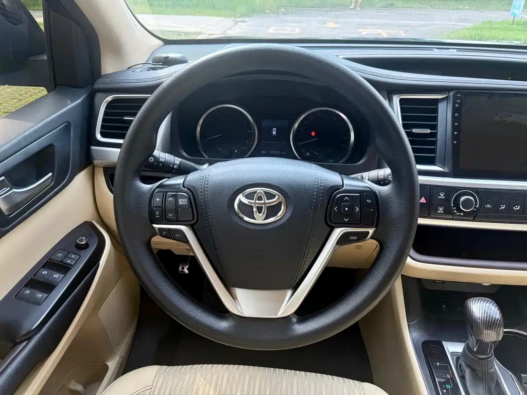 Toyota Highlander 2021