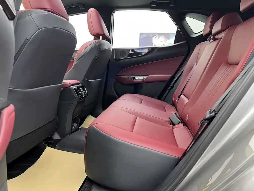 Lexus NX 2025 — фото 11