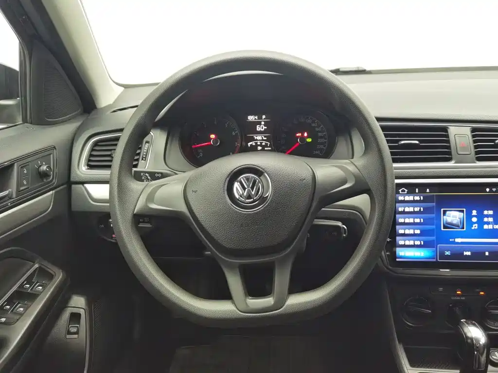 Volkswagen Lavida 2016 — фото 11