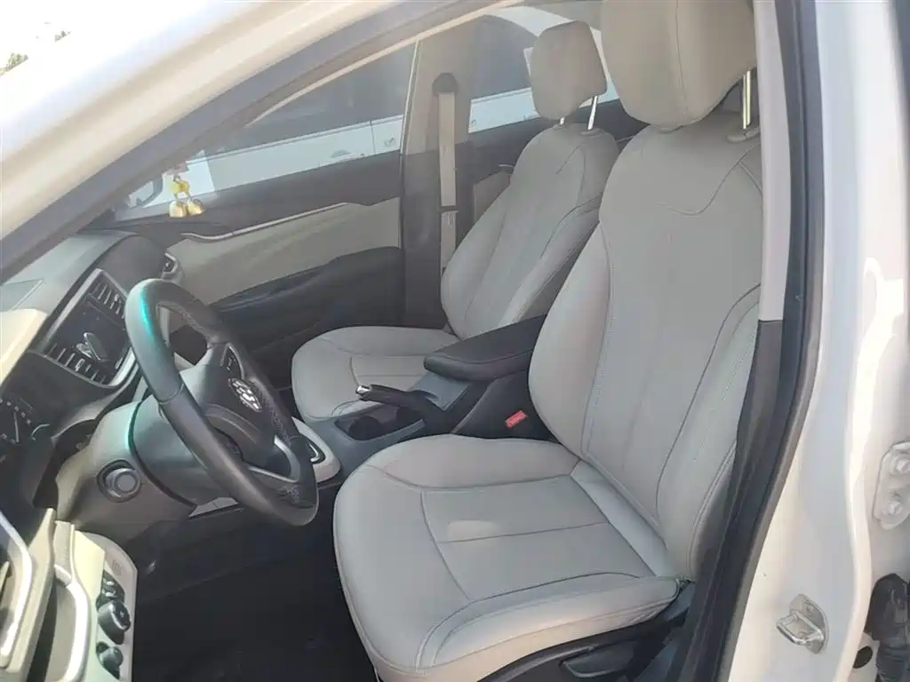 Buick Excelle 2019 — фото 15