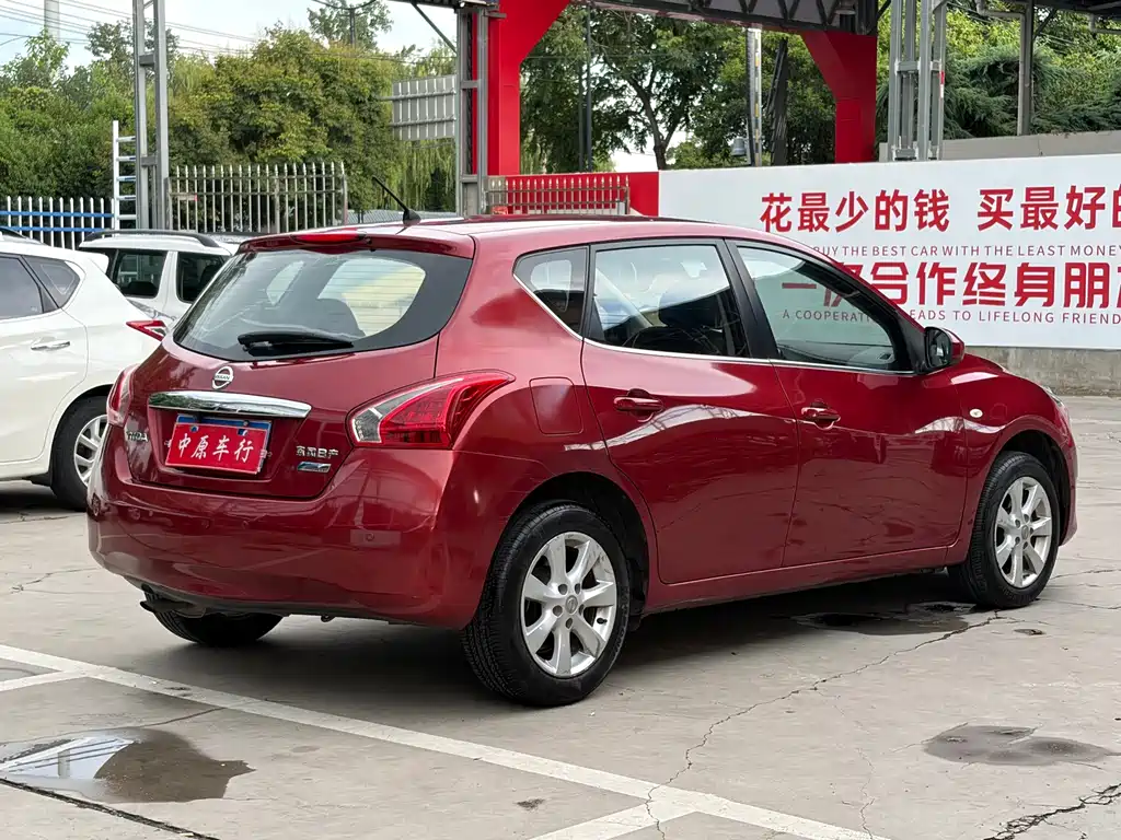 Nissan Tiida 2016 — фото 18