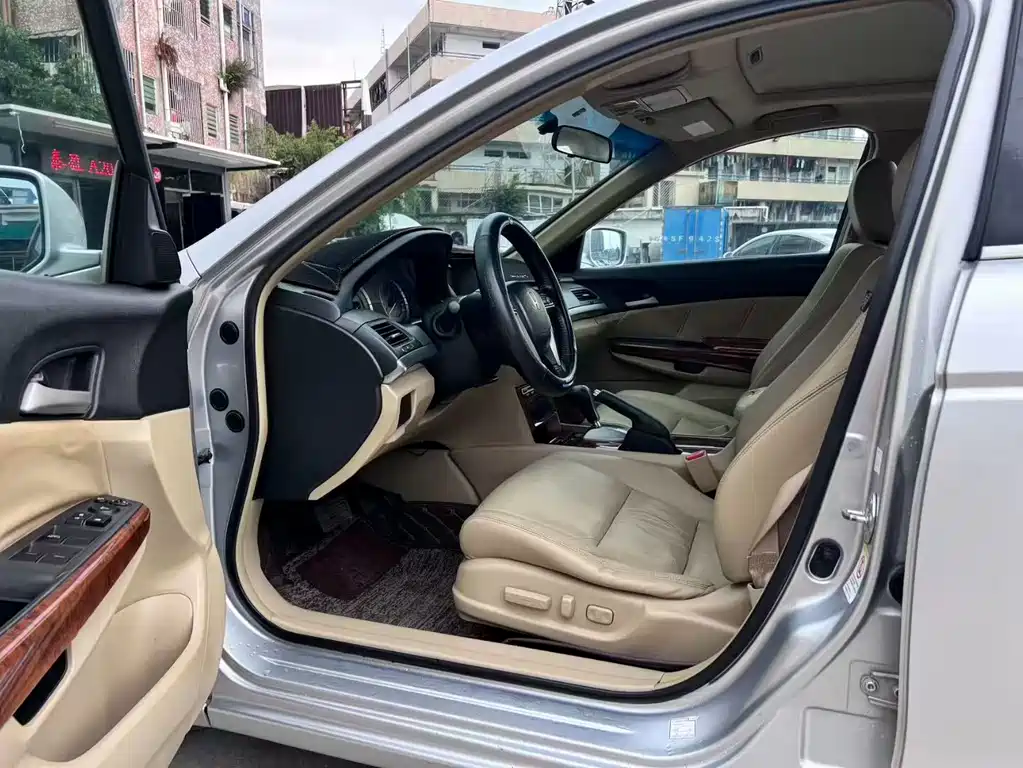 Honda Accord 2011