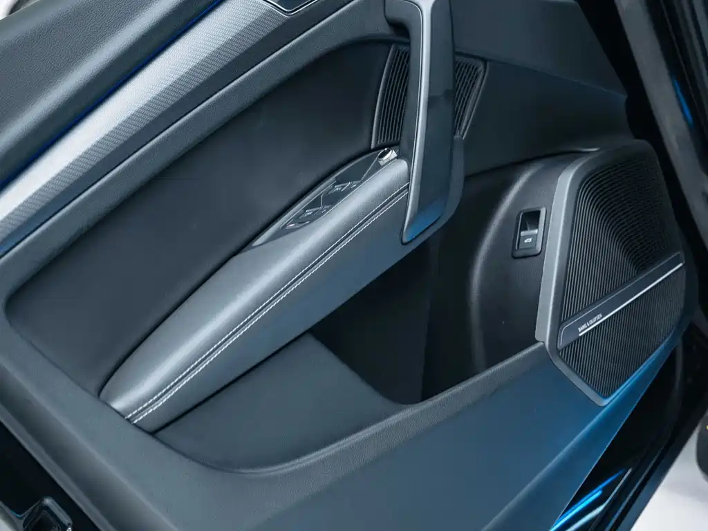 Audi Q5L 2025 — фото 15