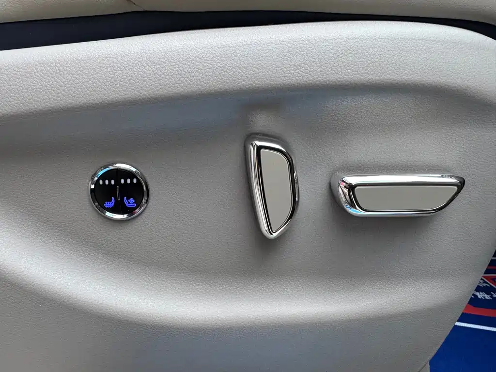 Buick GL8 2022 — фото 23