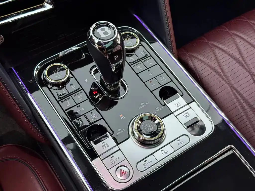 Bentley Flying Spur 2021 — фото 12