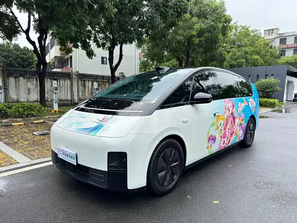 Li Auto MEGA 2025