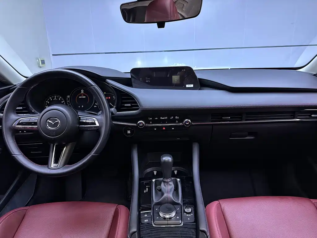 Mazda 3 Axela 2024