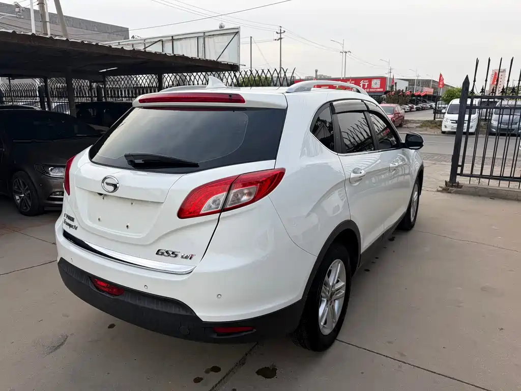 GAC Motor Trumpchi GS5 2013 — фото 12