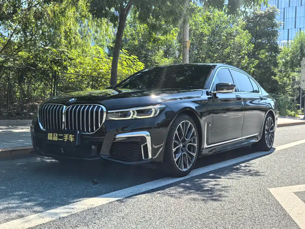 BMW 7 Series 2022 — фото 1